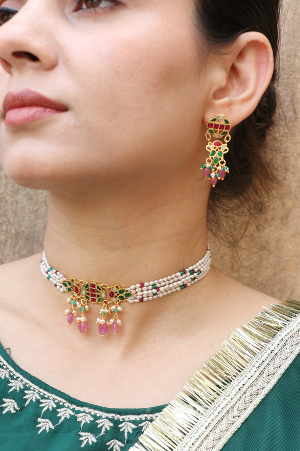 Elegant Kundan Pearl Choker