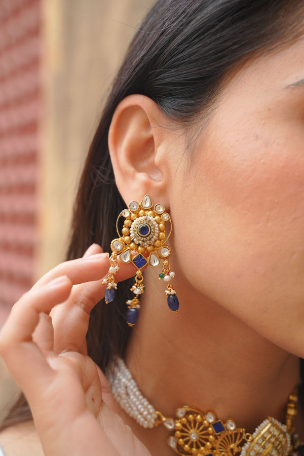 Royal Elegance - Gold plated kundan set with freshwater pearls
